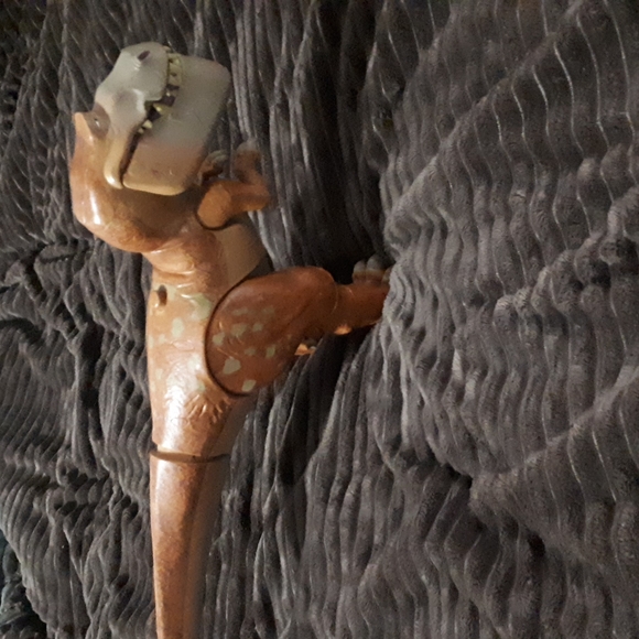 Disney Pixar The Good Dinosaur Deluxe Animated Talking Butch - Picture 5 of 9